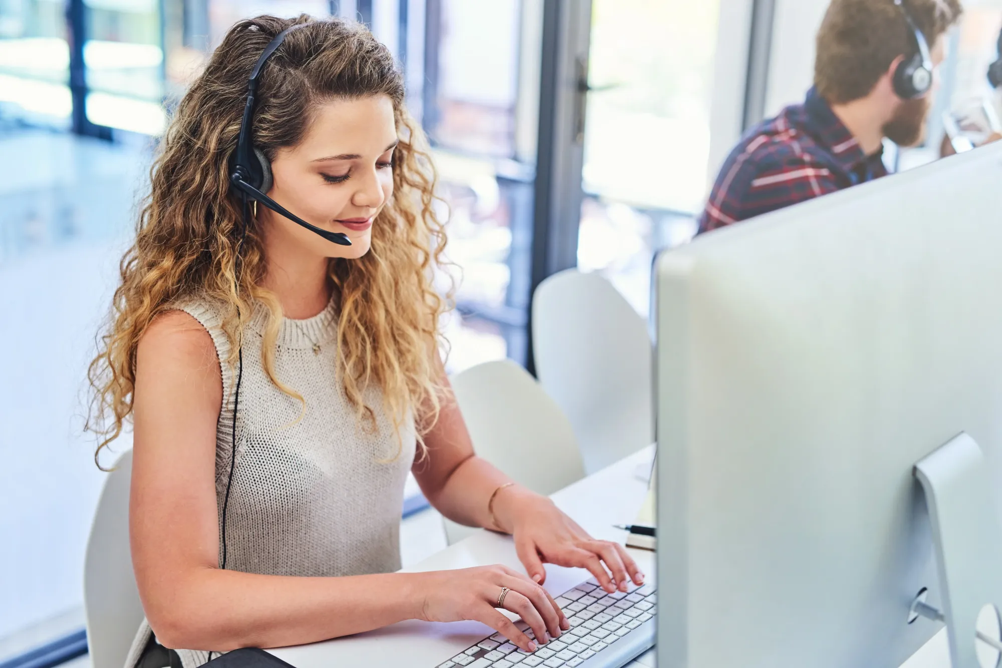 Mastering Outstanding Customer Service to Boost Satisfaction